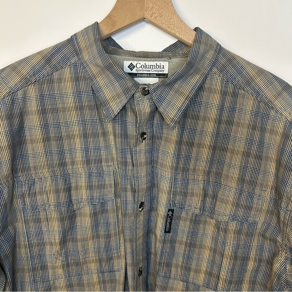 Columbia Men’s Tan and Navy Blue Plaid Button Down Collar Shirt, Size XL - Picture 2 of 9